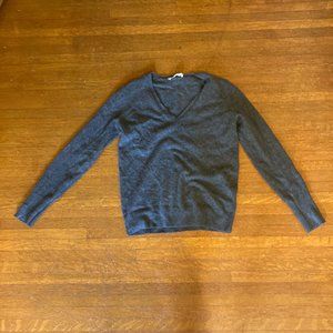 Everlane Cashmere V-Neck